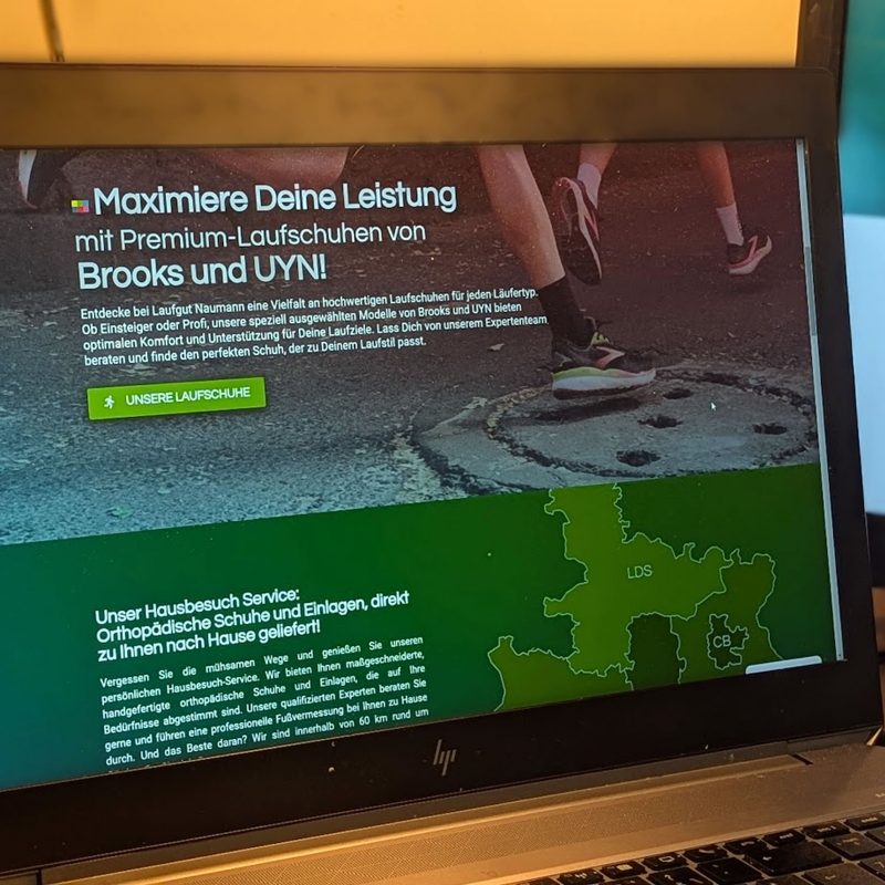 Screenshot einer Website mit Zielgruppenansprache für Laufschuhe